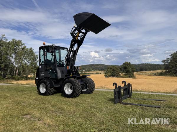 Hjullastare Landward W1160 med redskap
