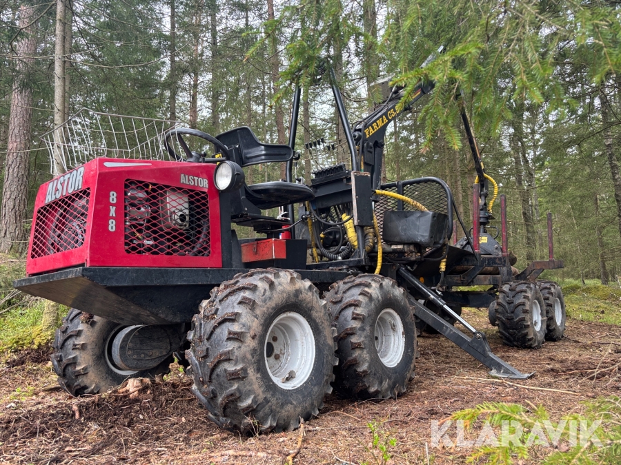 Miniskotare Alstor 8X8 med kran och hydraulisk vinsch