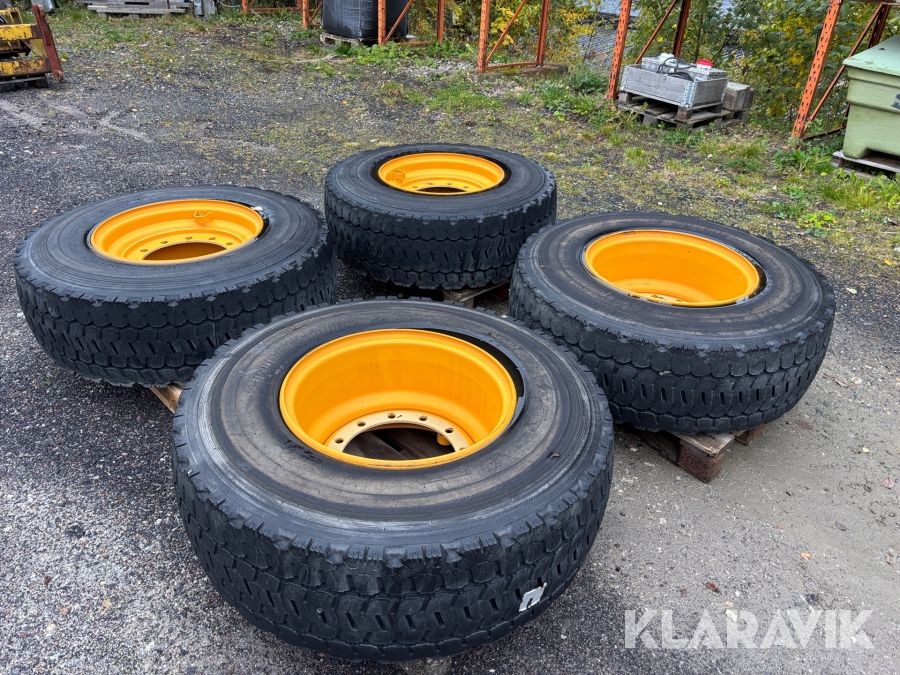 Däck Bridgestone V-steel 17.5R25 på fälg