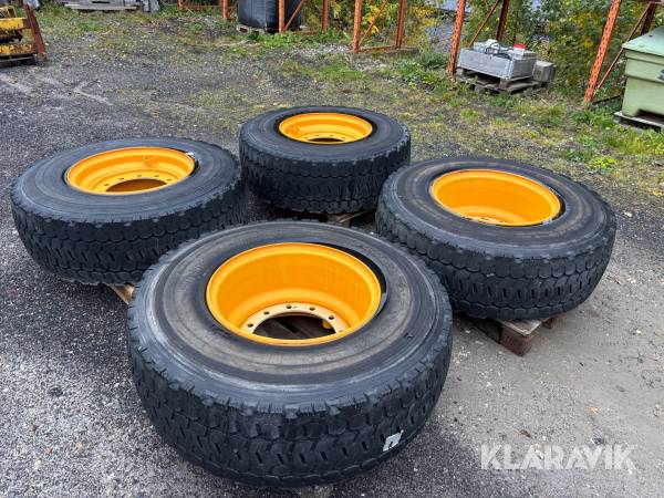 Däck Bridgestone V-steel 17.5R25 på fälg