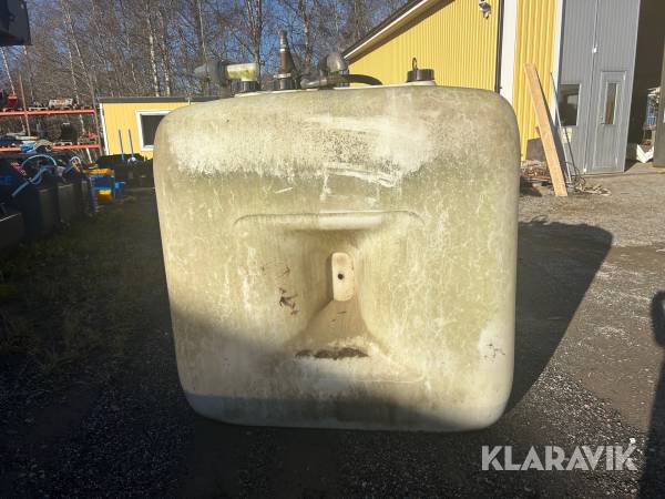 Oljetank med pump Roth ca 1 m3