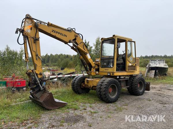 Grävmaskin Zeppelin ZMH30 med 7st redskap