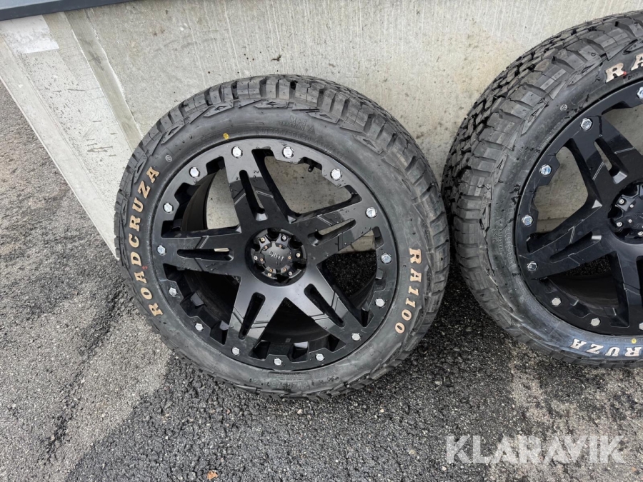 Däck med fälg passande VW Amarok Dirt/Roadcruza 265/50R20 2 st