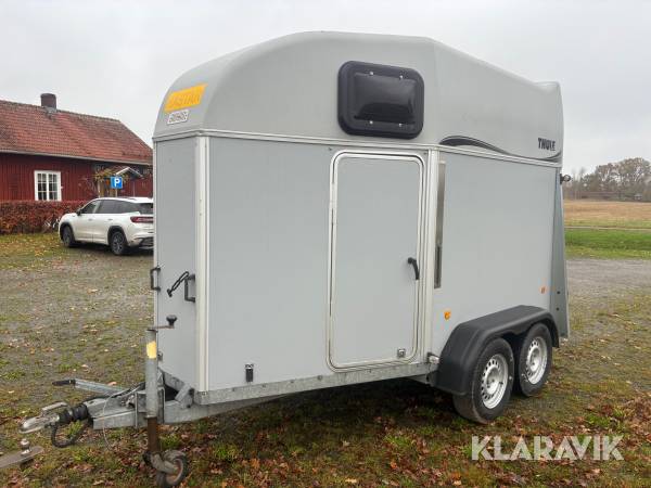 Hästtransport Thule Royal XT 180TB