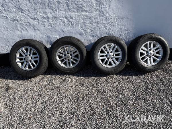 Däck med aluminiumfälgar Continental Icecontact 3 Toyota Hilux 4 st