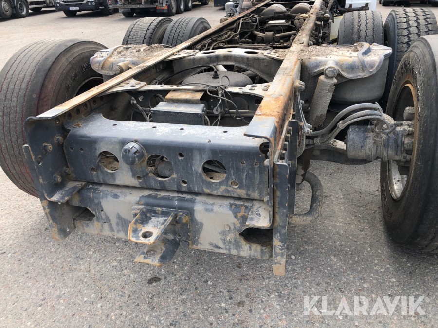Lastbil Chassi Mercedes Benz 2536 L 6X2, Sala, Klaravik aukt