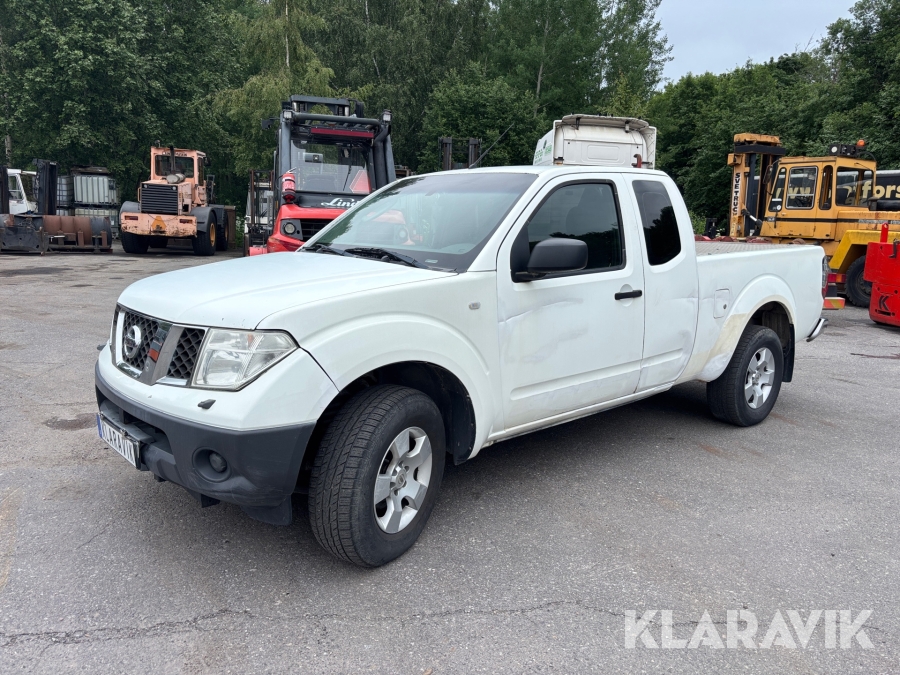 A-Traktor Nissan Navara