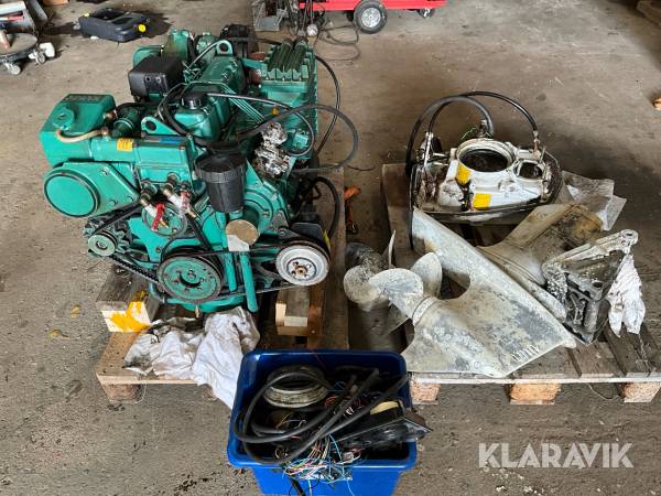 Båtmotor Volvo Penta AD31 B med DP-drev och sköld