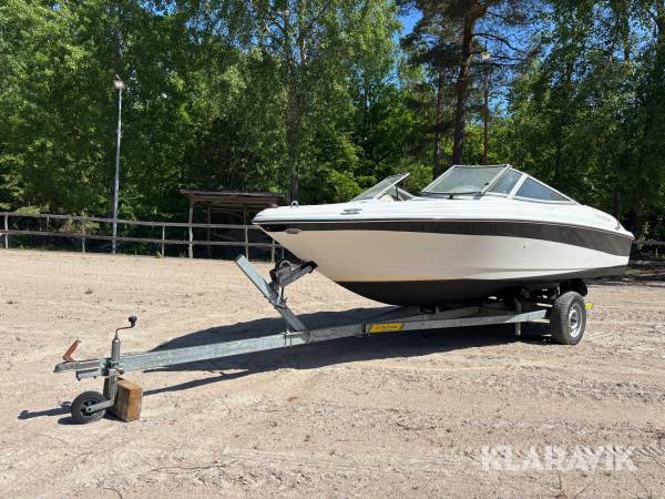 Motorbåt Four Winns Horizon 170 med Båtvagn