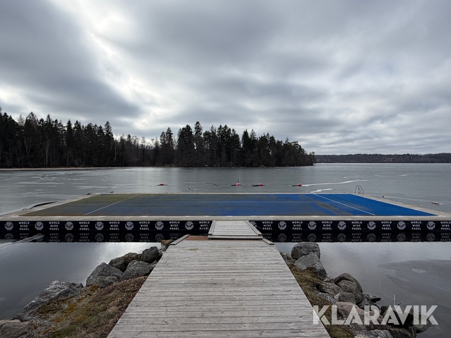 Flytande Padelbana på betongponton ItalianPadel