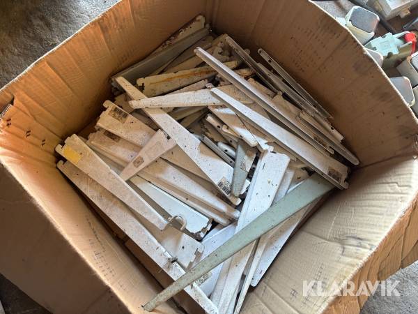 Hyllkonsoller Sparring ca 100st