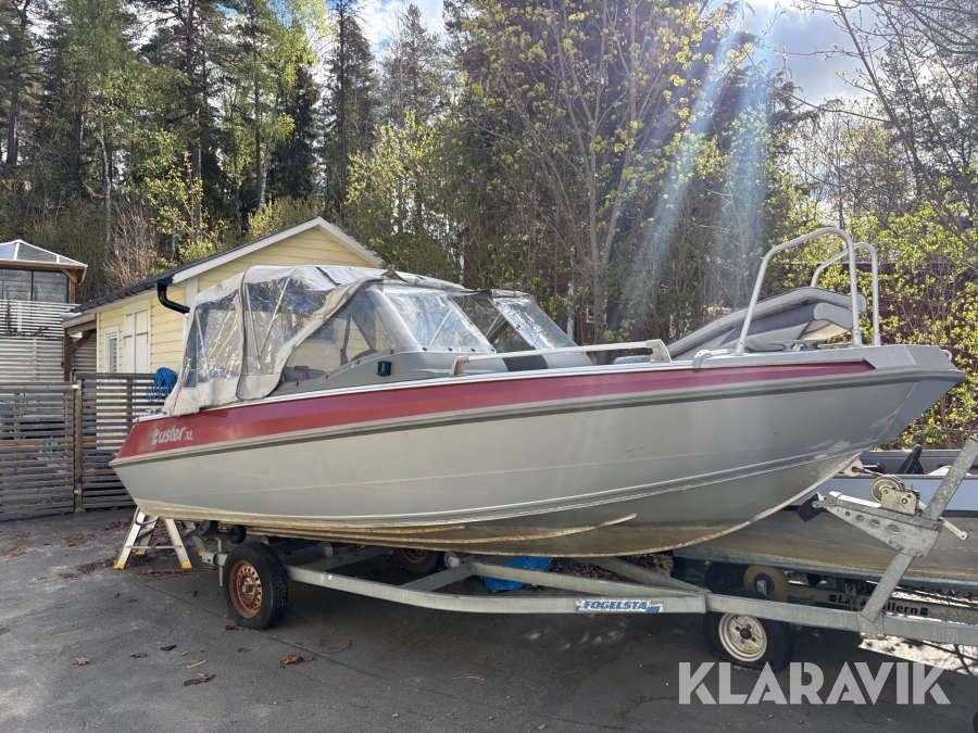Motorbåt Buster XL