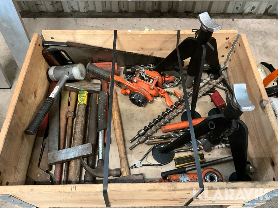 Pall med verktyg