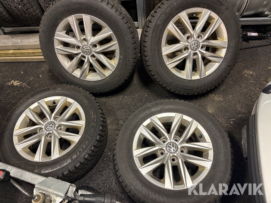 Vinterdäck 195/65R15 4st dubbade