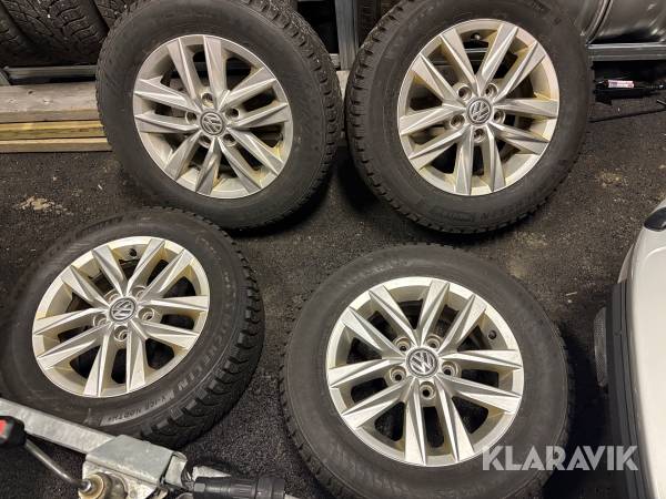 Vinterdäck 195/65R15 4st dubbade