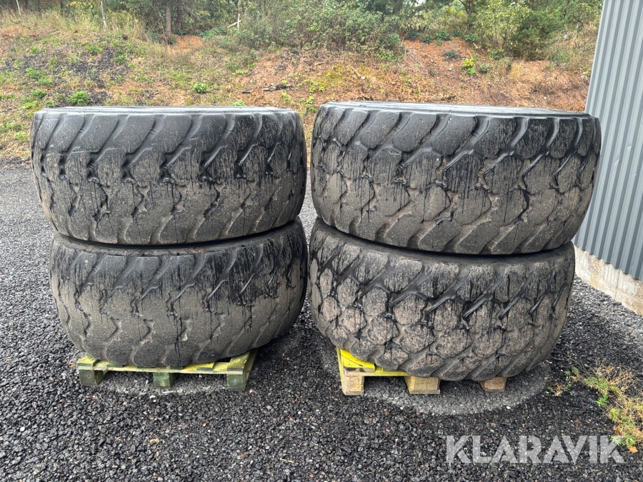 Entreprenaddäck på fälg Michelin 600/65R25 4st