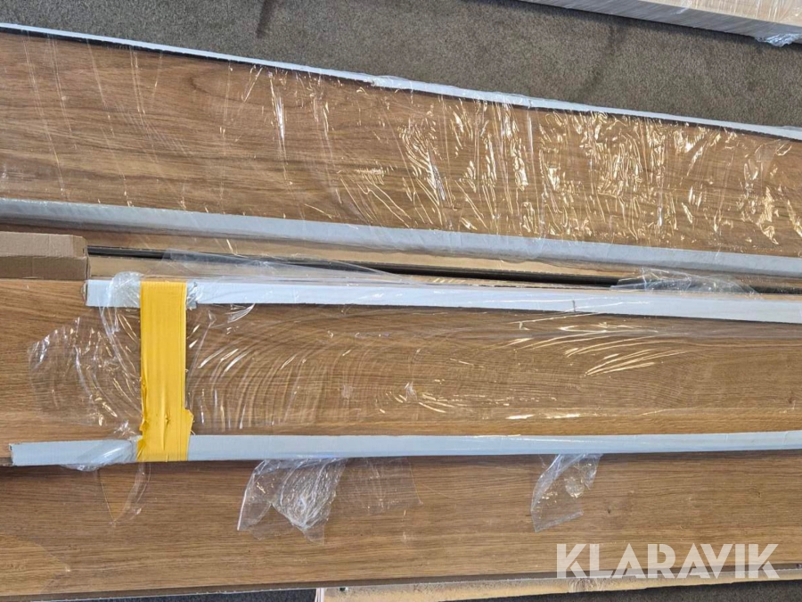 Golv Oak multistrip 9 st paket Vällinge Innovation Sweden