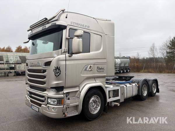 Dragbil Scania R580 med lossningskompressor
