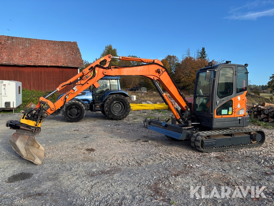 Grävmaskin Doosan DX60R med redskap