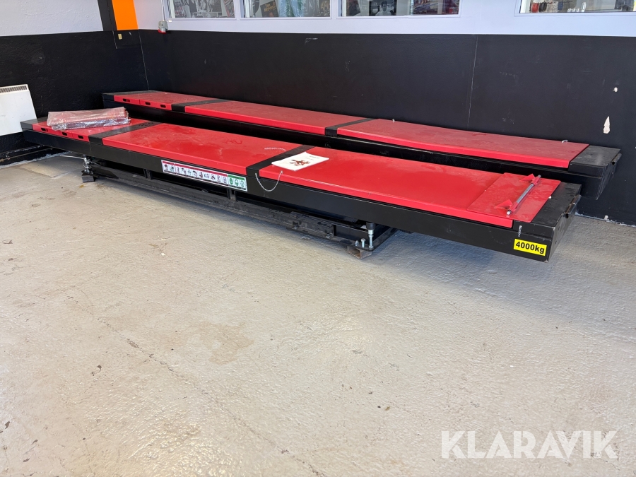 Körbanelyft med inbyggd saxlyft Scissor lift