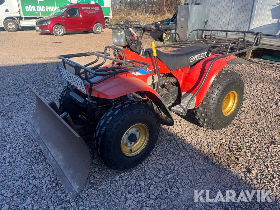 ATV Suzuki 250 med snöblad