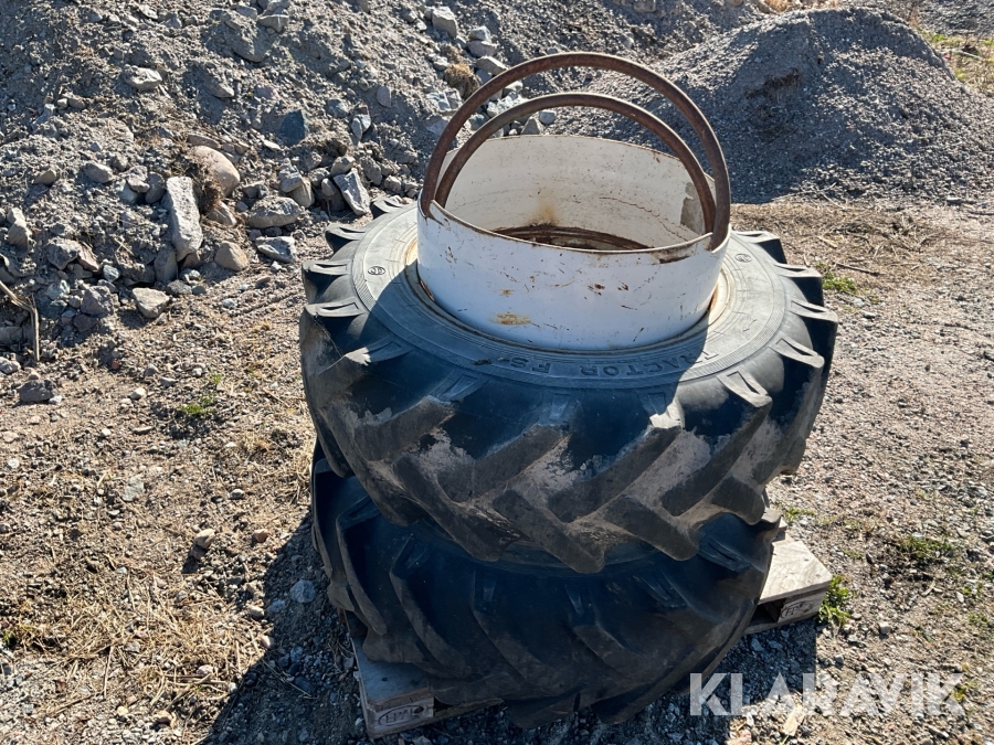 Dubbelmontage Nokian 13.6-24