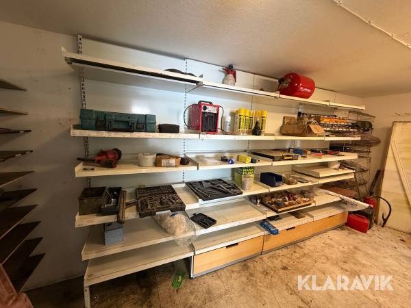 Lagerhyllor utskjutbara