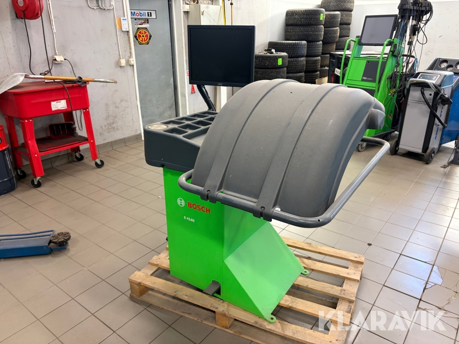 Däckbalanseringsmaskin Bosch WBE4140