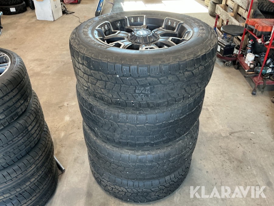 Vinterdäck på fälg Cooper 275/60R20 4st