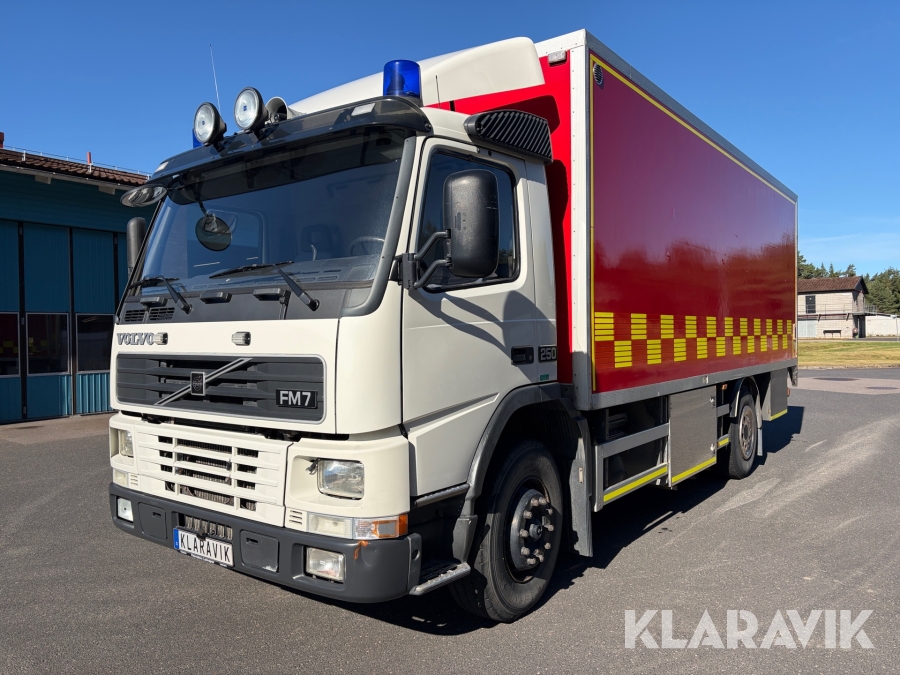 Skåplastbil Volvo Fm 7
