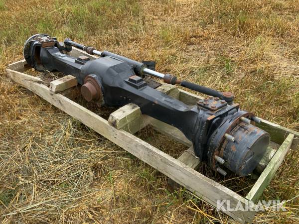 Axel Valtra C110