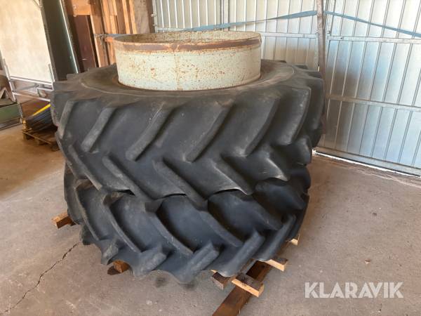 Dubbelmontage Goodyear Supertraction 2st
