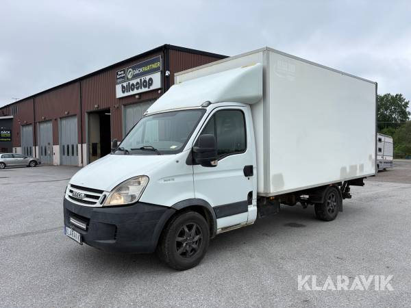 Skåpbil Iveco Daily 35S18