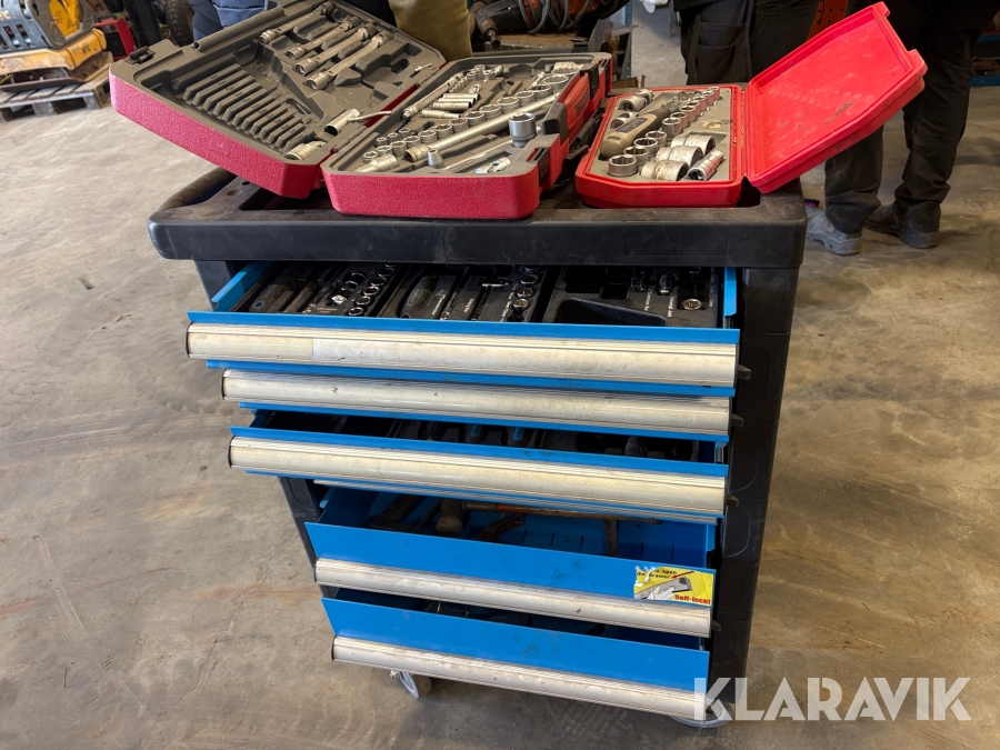 Verktygsvagn med verktyg