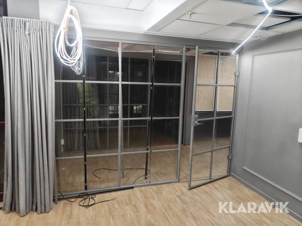 Glasparti i aluminum med dörr
