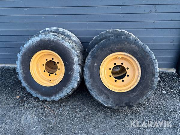 Entreprenaddäck Galaxy 365/80R20 med fälg till L30/L35 4st
