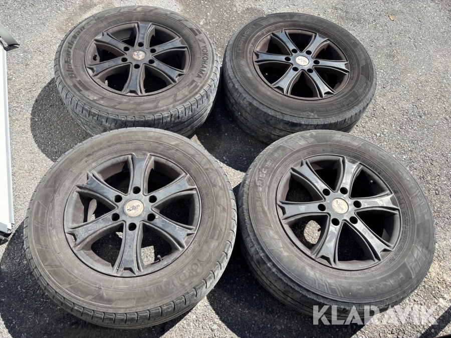 Däck 235/65-16C Spath med fälg 4st
