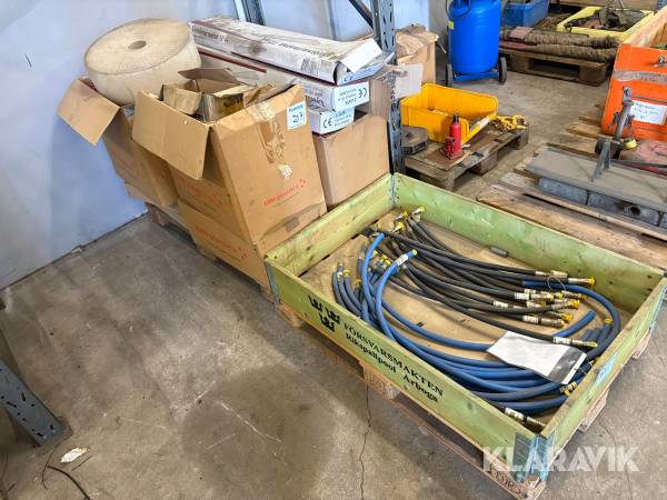Lysrörsarmaturer, skyddspluggar & hydraulslang 2st pall