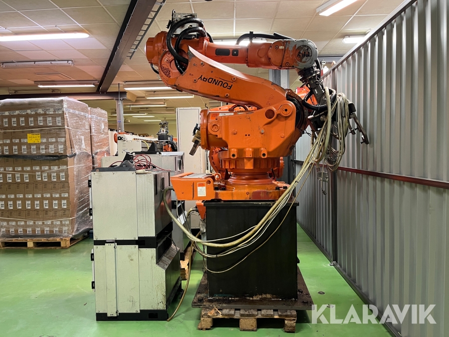 Robot ABB IRC5 M2004