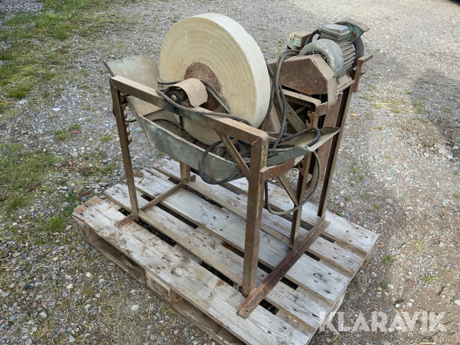 Slipsten med smärjel Svenssons mekaniska i Åseda