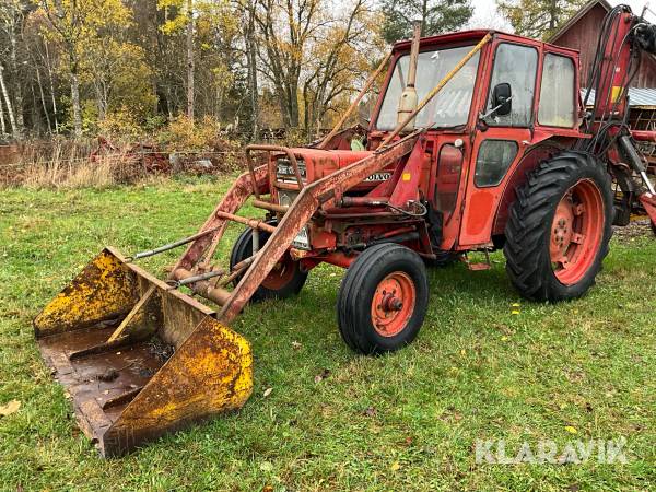 Traktor Volvo BM T 430 med frontlastare och redskap