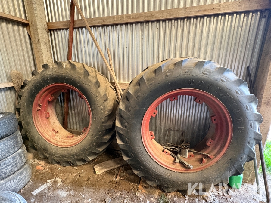 Dubbelmontage Goodyear 18.4-34