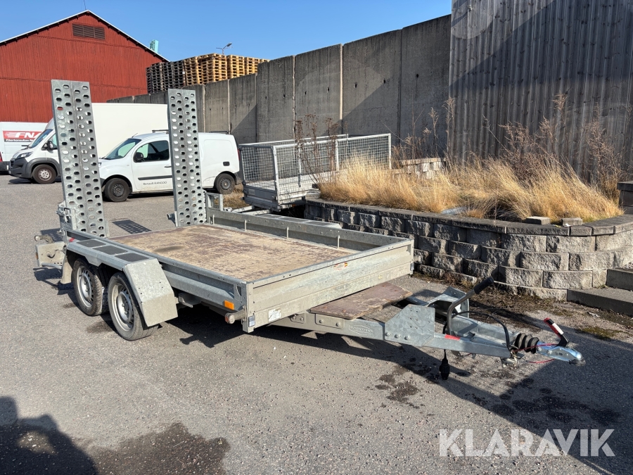 Personbilssläp Böckmann med ramper