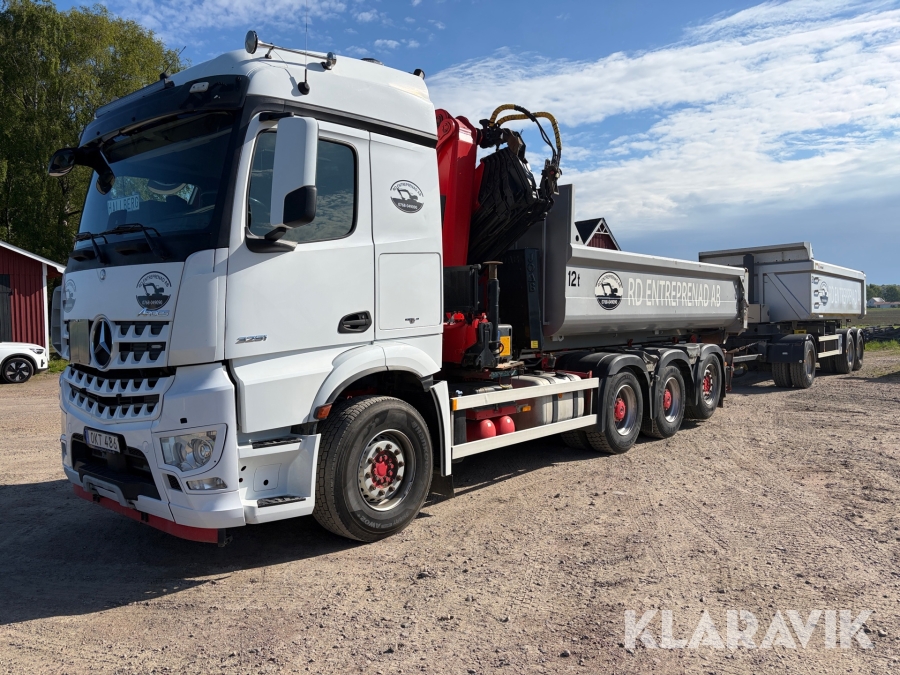 Lastväxlare med kran och släp Mercedes Benz Arocs 3251