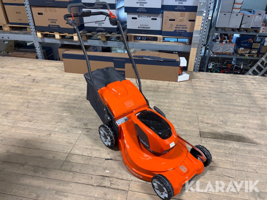 Gräsklippare Husqvarna LC 353iVX oanvänd