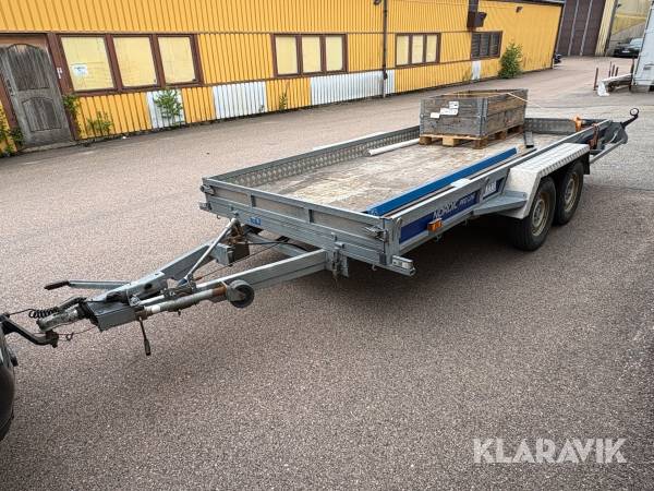 Personbilssläp Nordic Cartrailer 2700TD