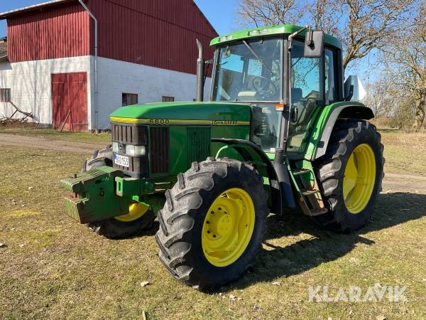 Traktor John Deere 6600