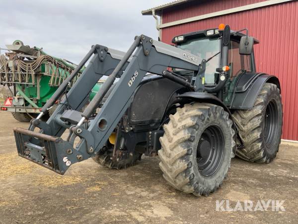 Traktor Valtra T151e Advance med frontlyft och lastare
