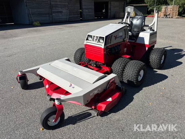 Redskapsbärare Ventrac 4500Y trepunktfäste med redskap
