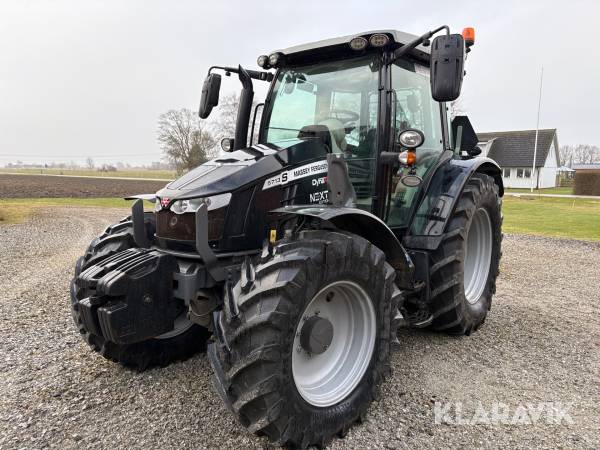 Traktor Massey Ferguson 5713S